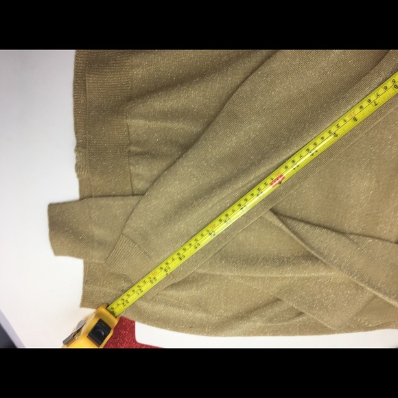 Lise J. GoldButtonClosure LightCardigan - Picture 5 of 8